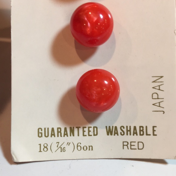 Vintage buttons, shades of orange on their original cards - Picture 2 of 5